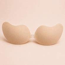 Sculpette invisible adhesive bra in nude with a clear front clasp